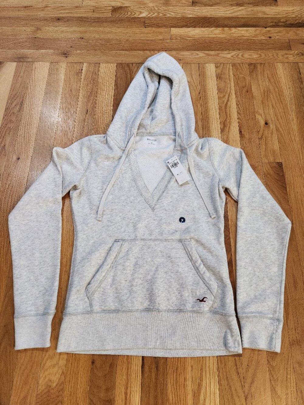 NWT Women's Hollister Gray V Neck Pullover Hoodie - Size M